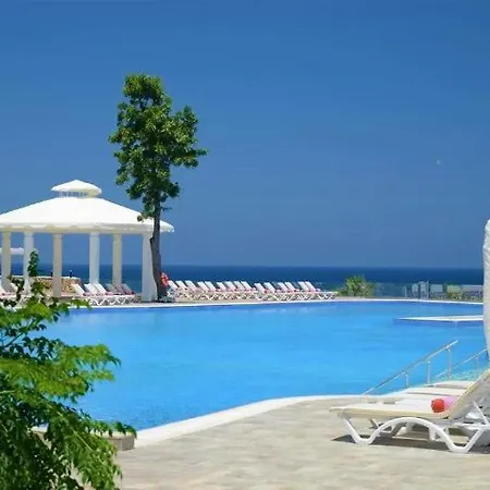 酒店 Kyrenia Scenes 4*