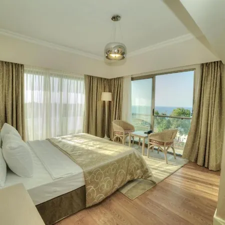 Kyrenia Scenes Hotel Kyrenia (Northern Cyprus)